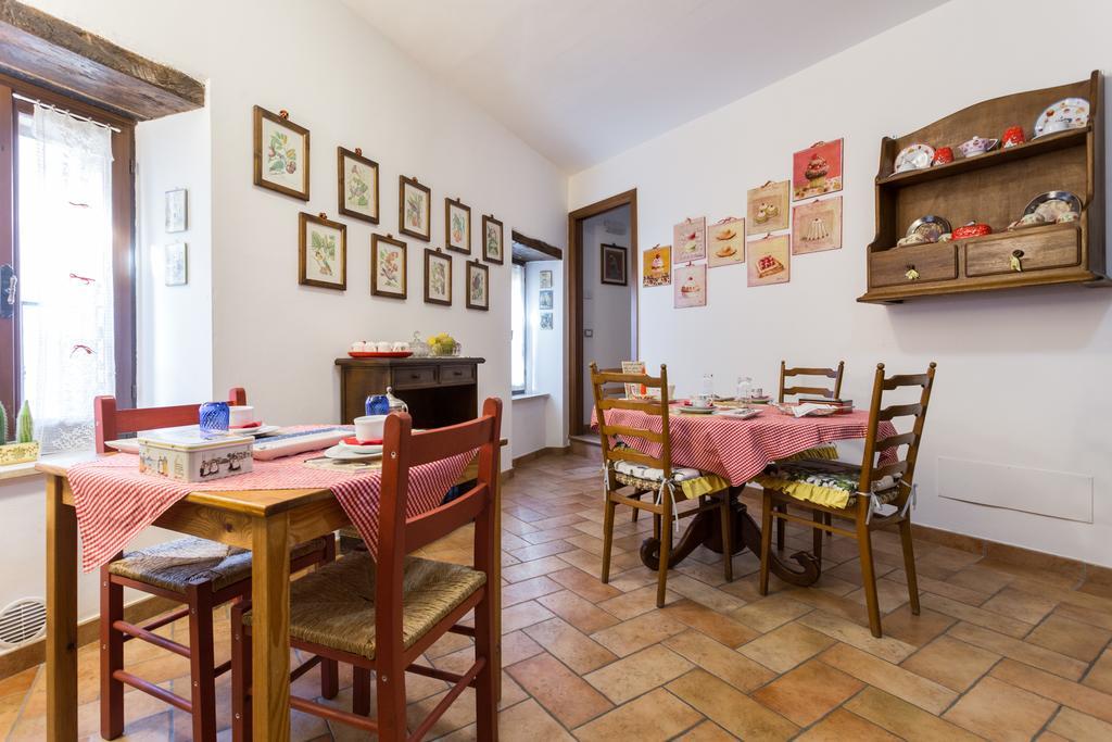 Bed And Breakfast A Casa Delle Fate Assisi Værelse billede