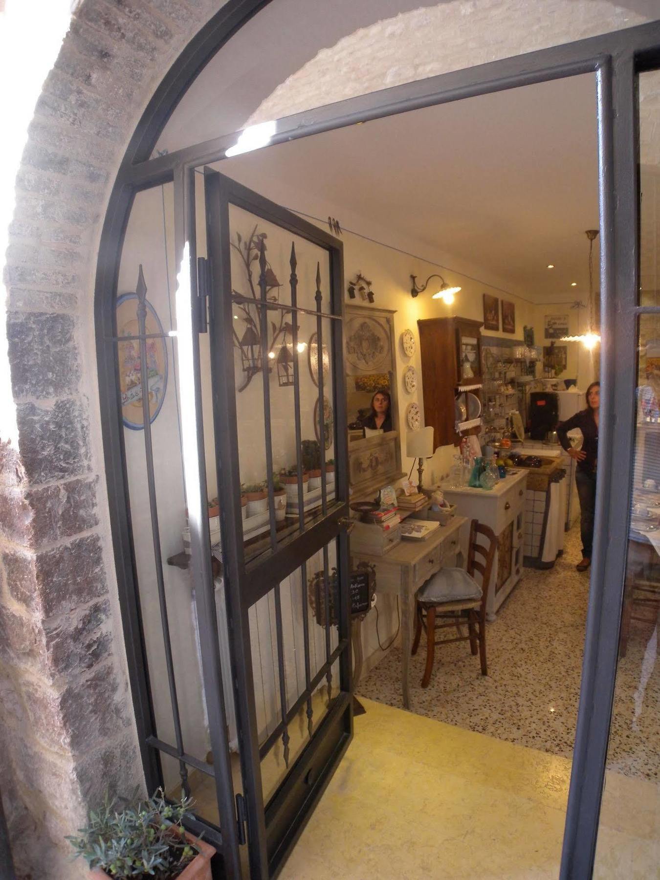 Bed And Breakfast A Casa Delle Fate Assisi Eksteriør billede