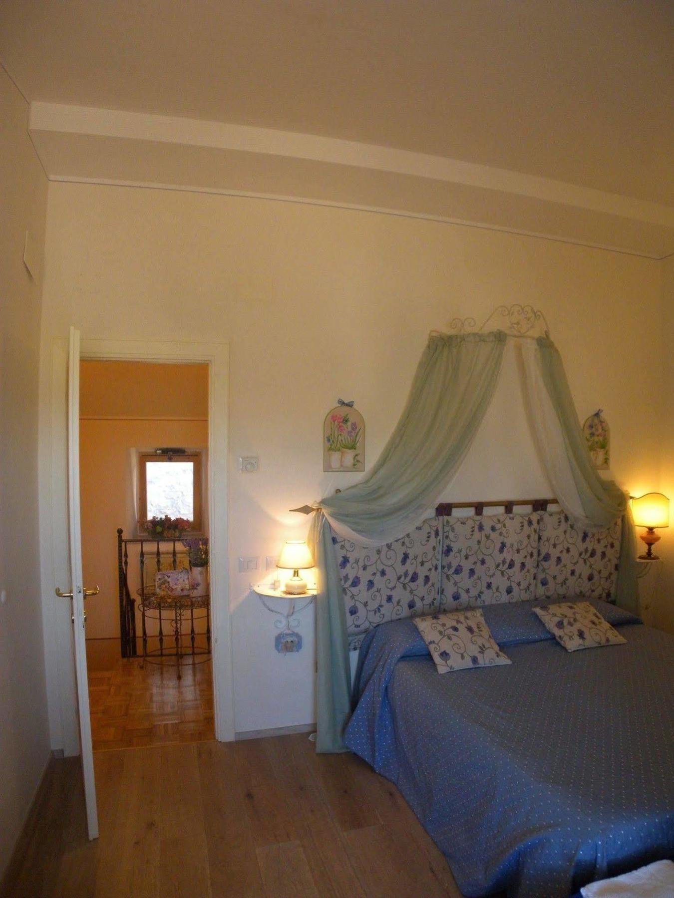 Bed And Breakfast A Casa Delle Fate Assisi Eksteriør billede